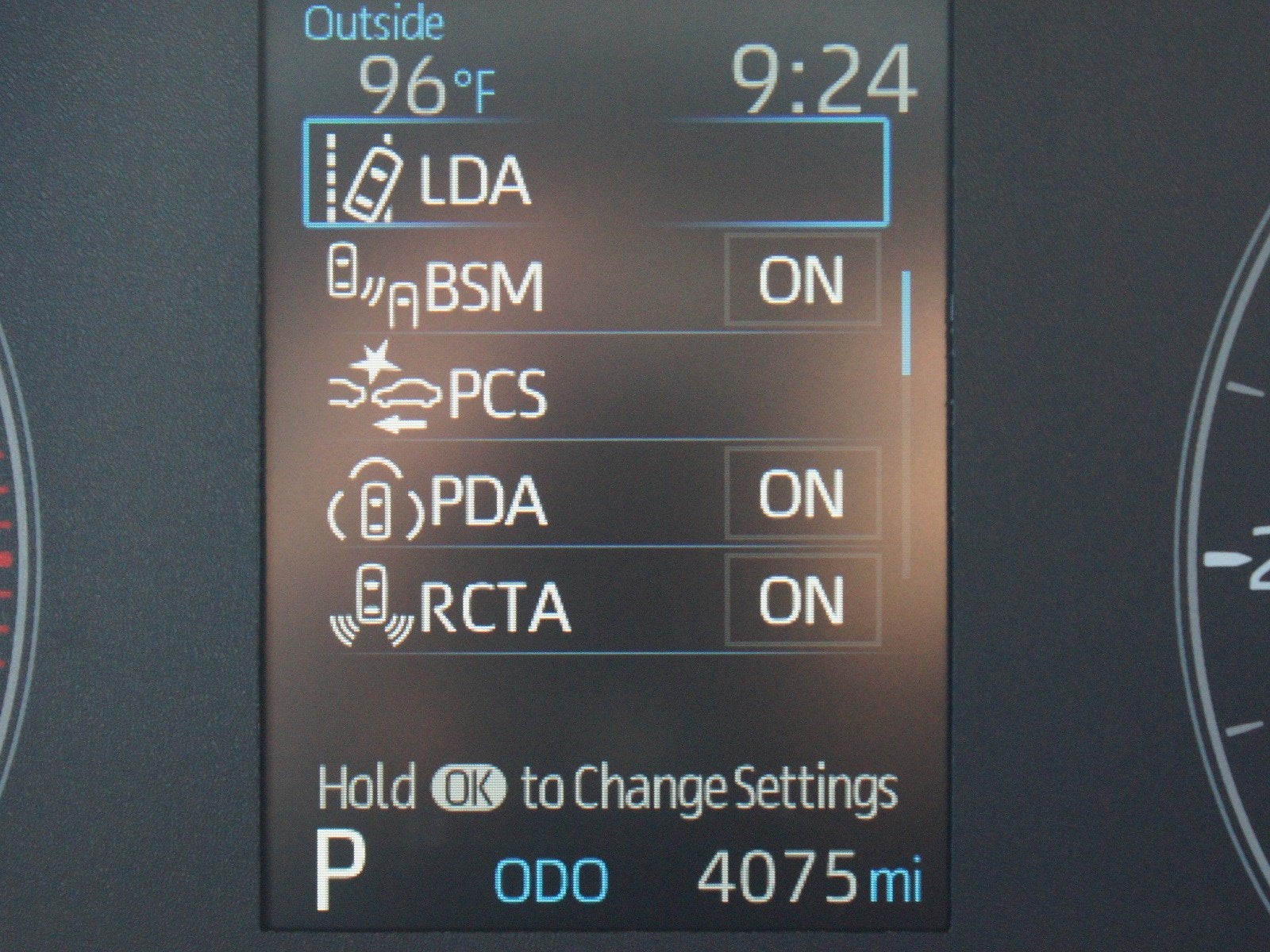 2024 Toyota Corolla Cross Hybrid SE
