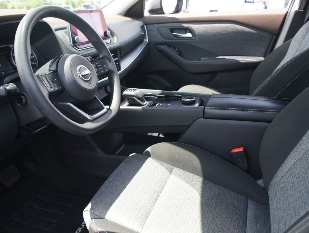2023 Nissan Rogue SV - Photo 12