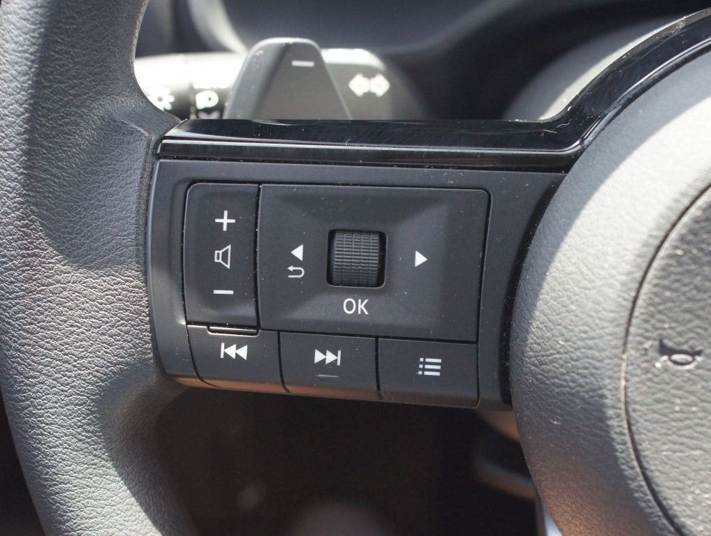 2023 Nissan Rogue SV - Photo 8