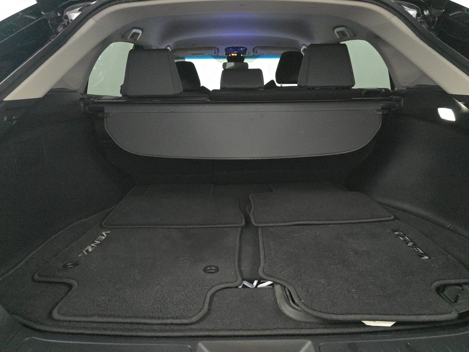 2023 Toyota Venza LE