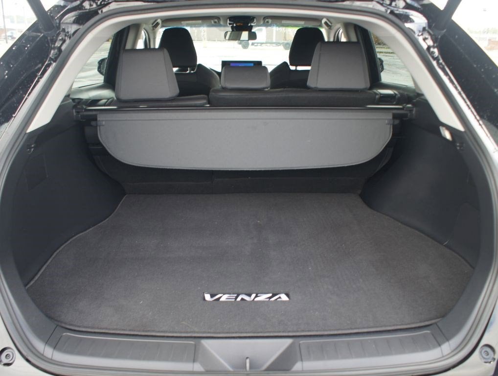 2023 Toyota Venza LE