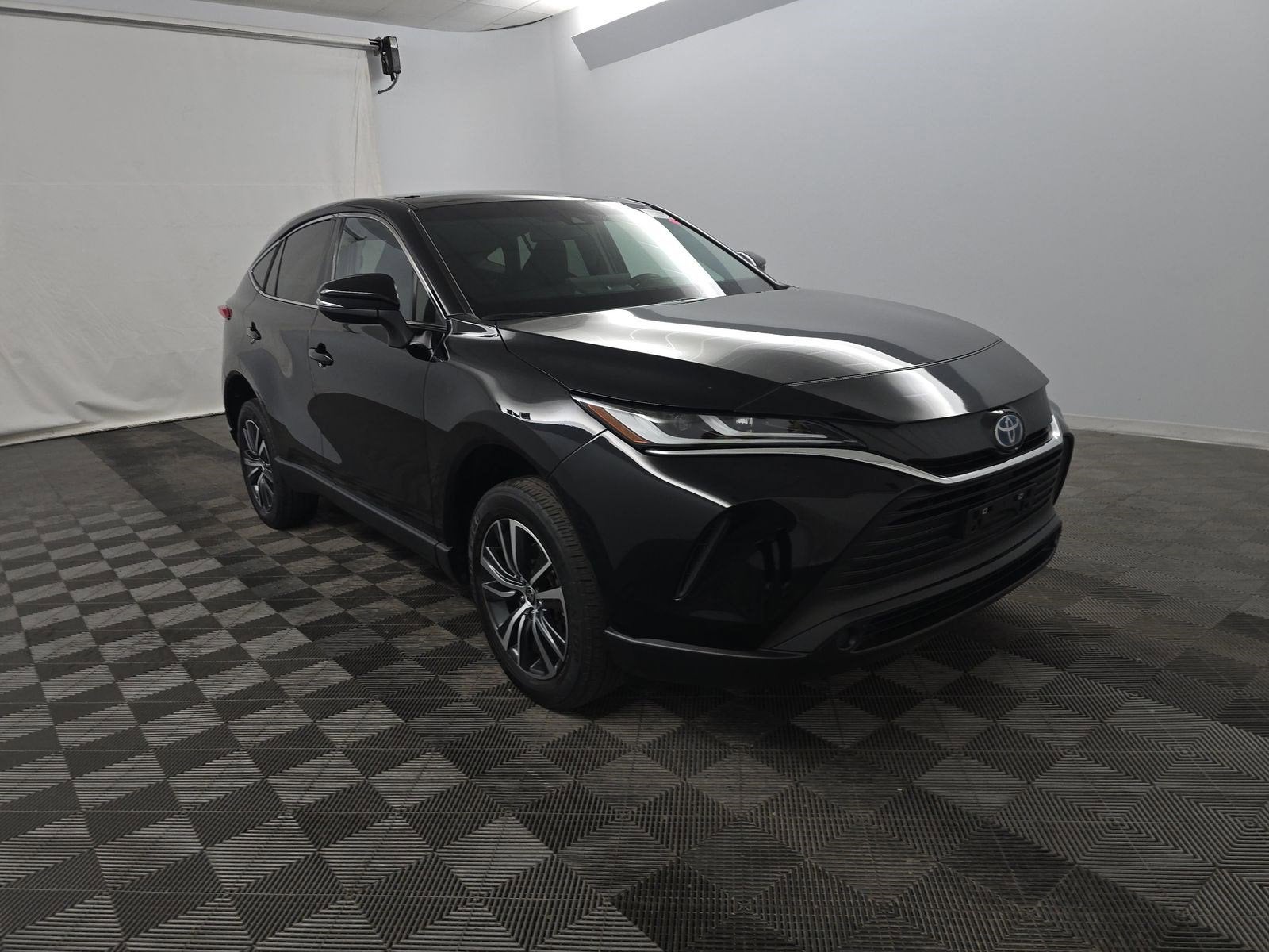 2023 Toyota Venza LE