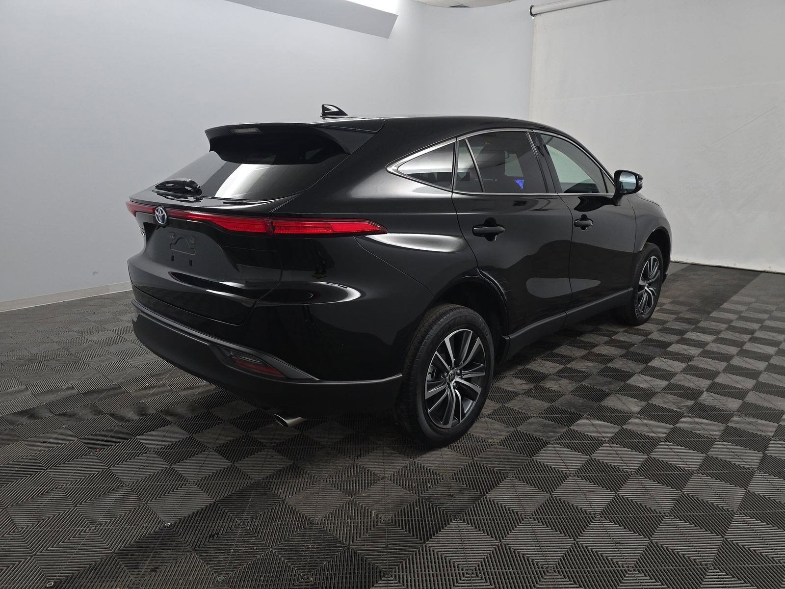 2023 Toyota Venza LE