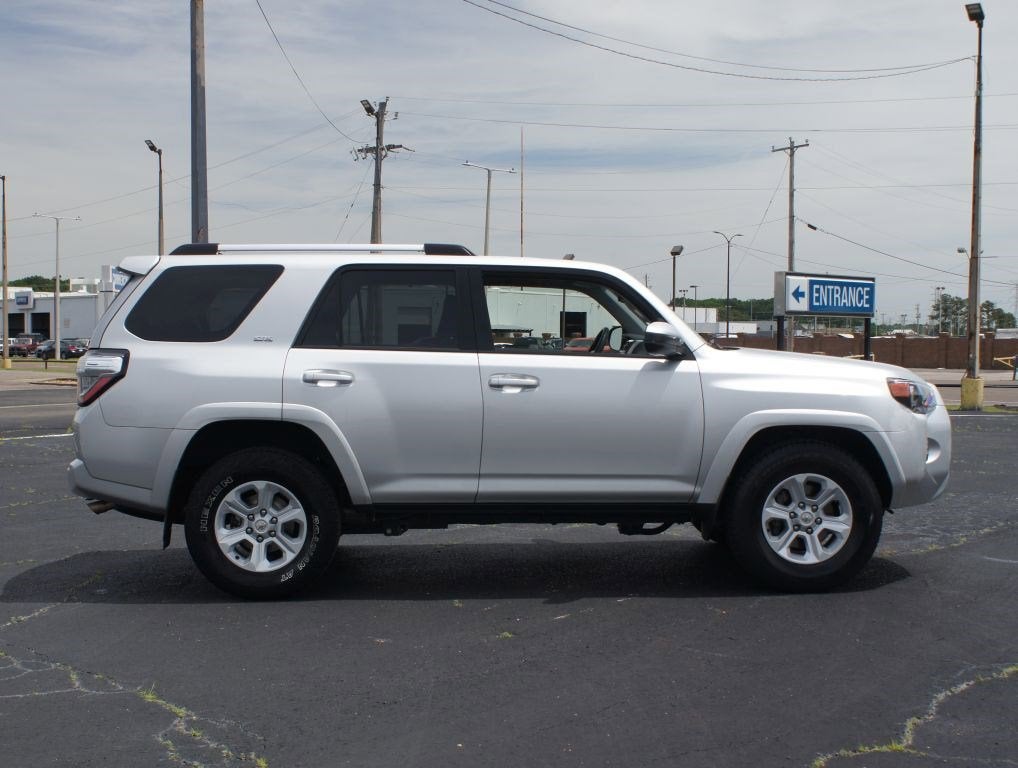 2022 Toyota 4Runner SR5