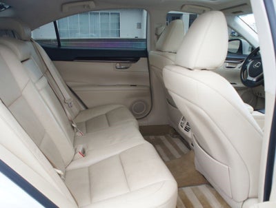 2015 Lexus ES 350 Crafted Line