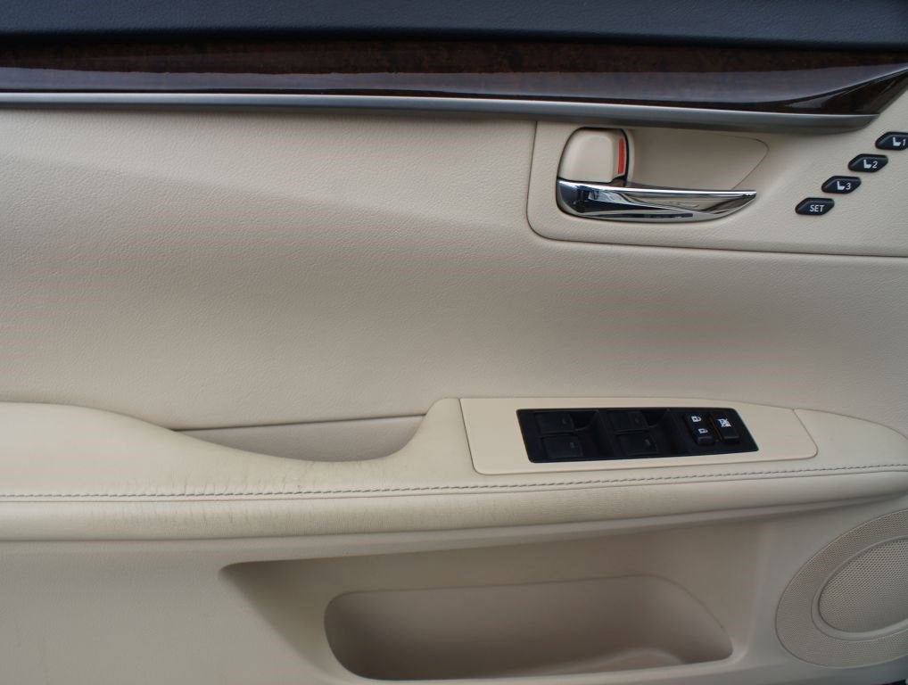2015 Lexus ES 350 Crafted Line