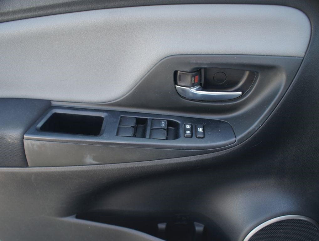 2015 Toyota Yaris SE