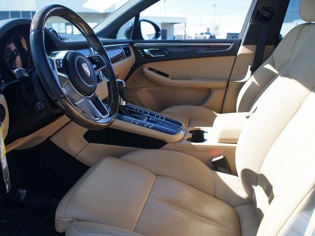 2017 Porsche Macan NA