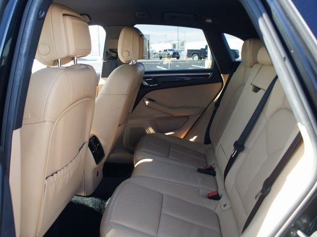 2017 Porsche Macan NA