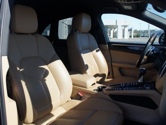 2017 Porsche Macan NA