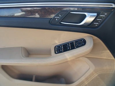 2017 Porsche Macan NA